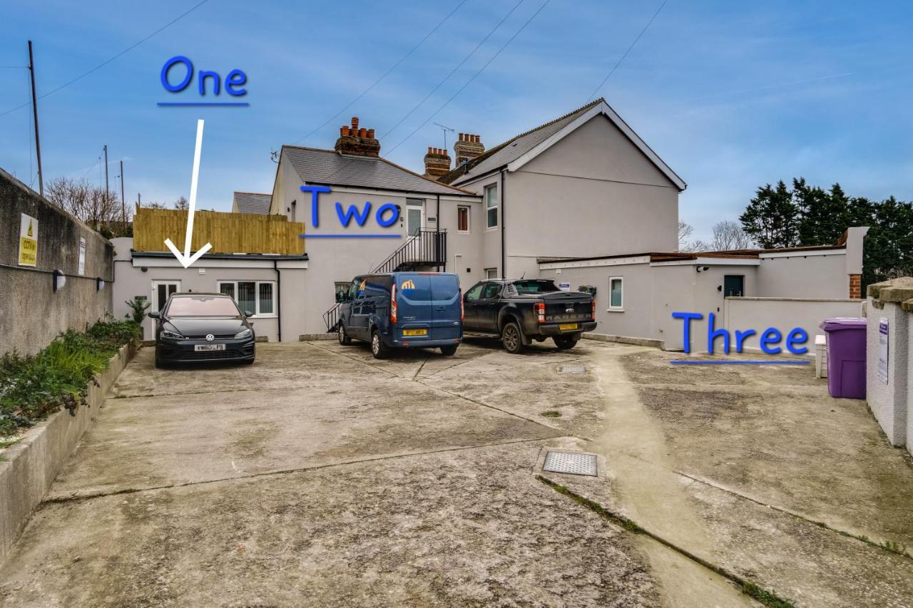 Apartment Two - Private Car Park, Comfortable And Well Equipped - By Ocean City Retreats Plymouth Exterior foto